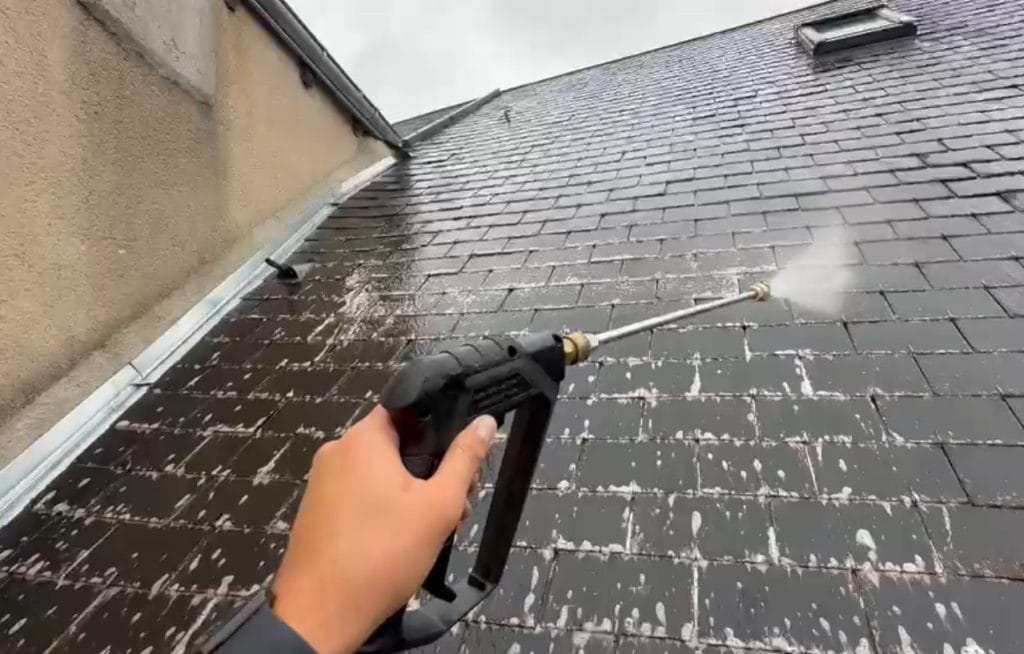 antimousse toiture et hydrofuge